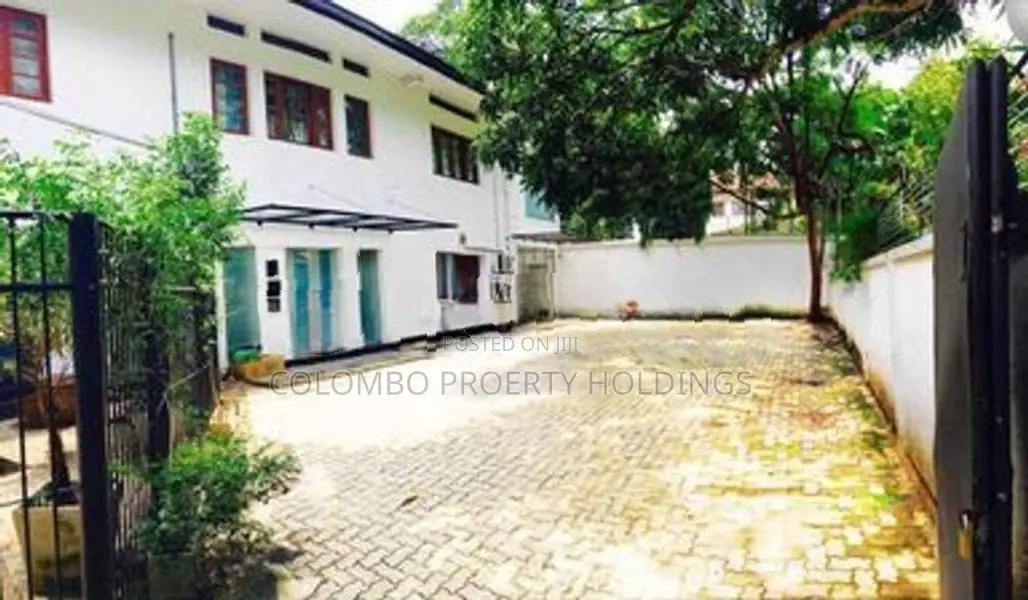 Luxury Office Space for Rent in Colombo 07 [ 237 C ]