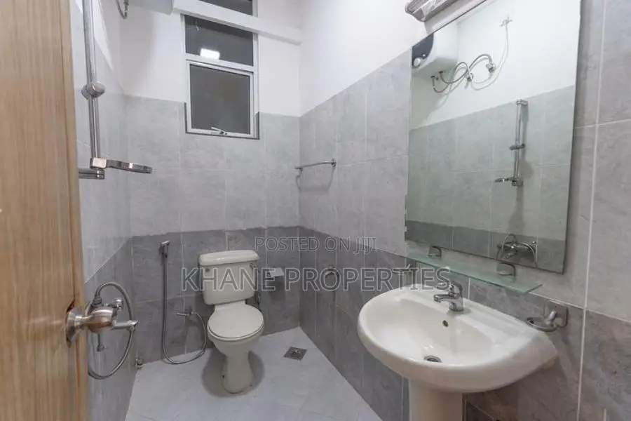 2 Bedroom Furnished Air-conditioned Apartment for Sale in Wellawatte