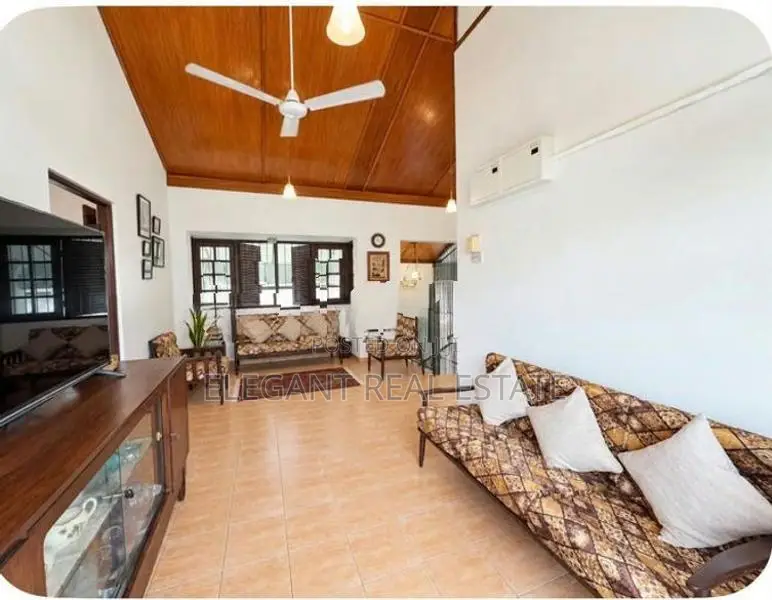 03 Bedroom Furnished House For Rent In Dehiwala (A6780)