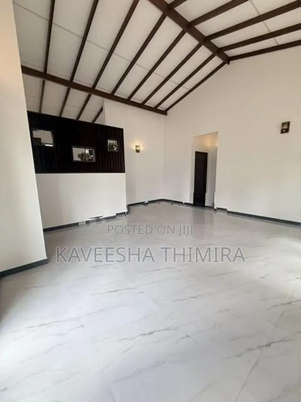 Single Storey House for Sale in Padukka Homagama (bn 100)