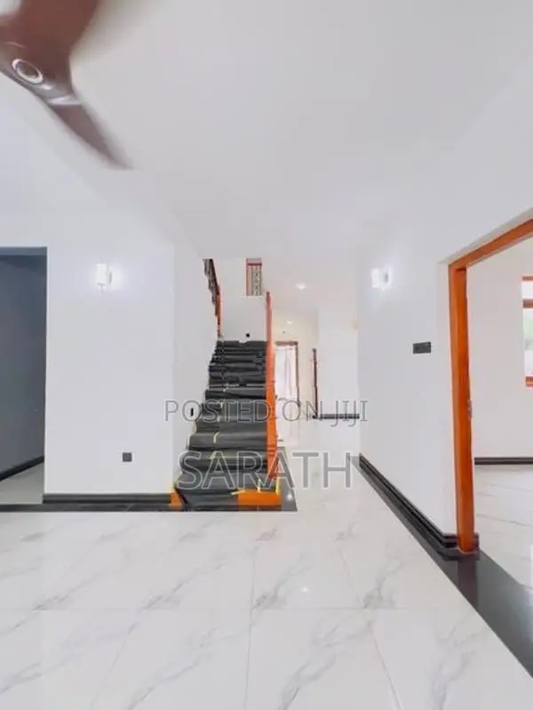 Superb Brand New House Sale Malabe