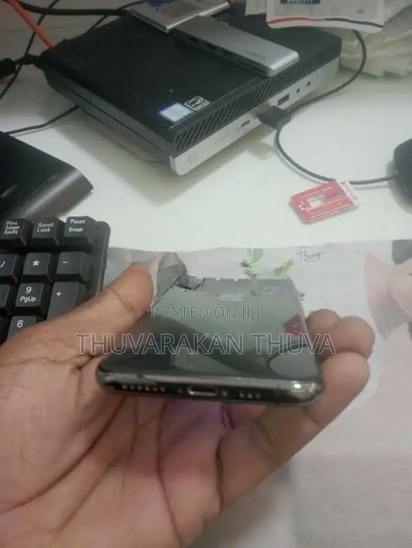 Apple iPhone XS (Used)