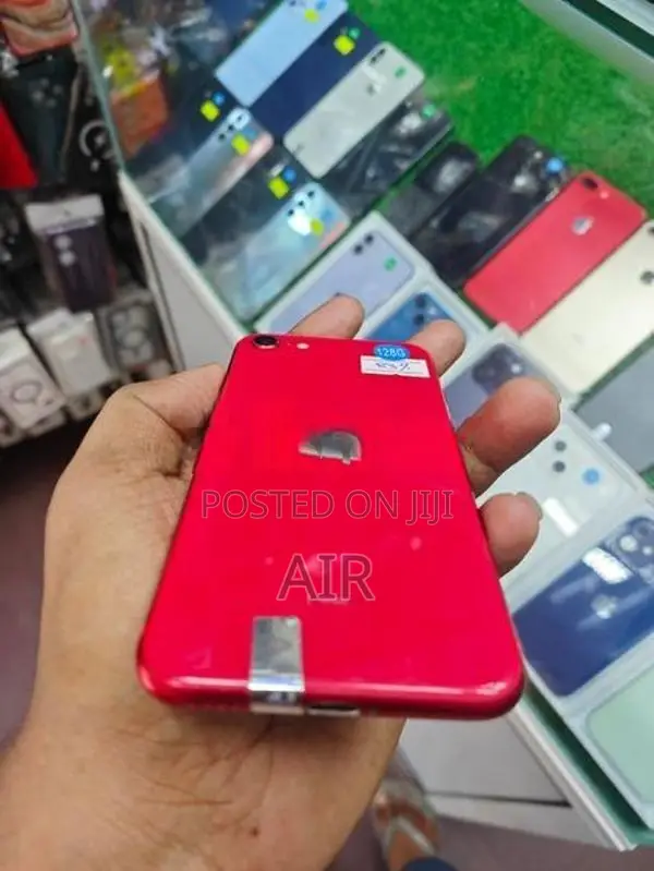 Apple iPhone SE 2 (Used)