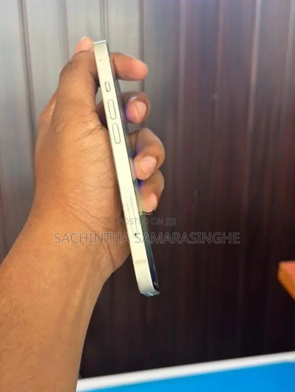 Apple iPhone 14 (Used)