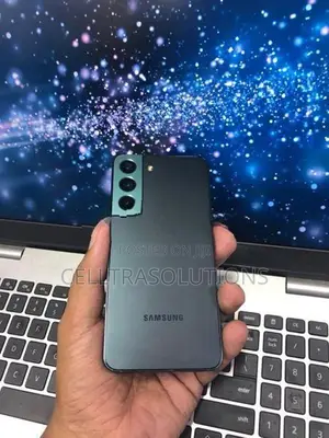 Samsung Galaxy S22 (Used)