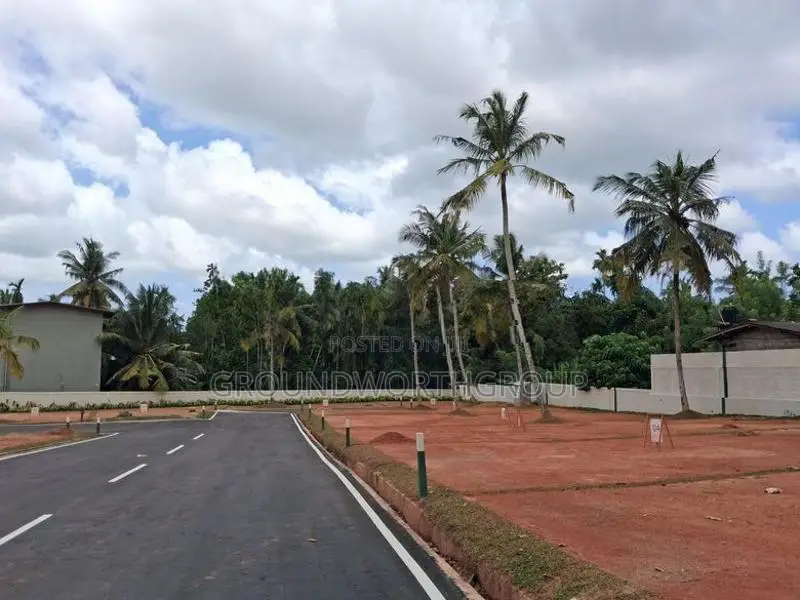 Gated Community Land for Sale in Hokandara S10 2
