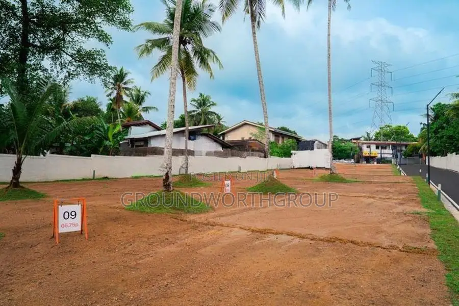 Valuable Land for Sale in Thalawathugoda