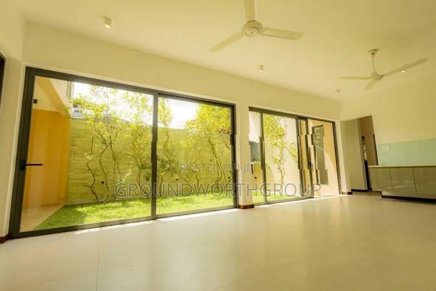 Luxury House for Sale in Lake Road