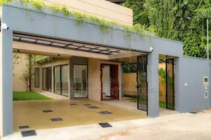 Luxury House for Sale in Lake Road
