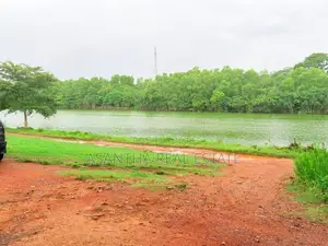 Lake Facing 19.5 P Land Sale at Aggona Koswatha Battramulla