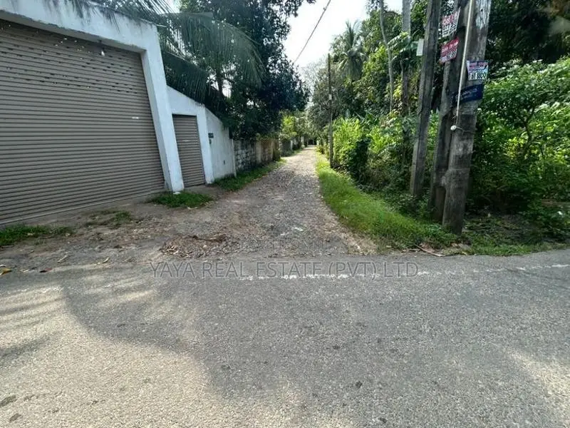 Residential Land for Sale in Thalawathugoda Talawatugoda