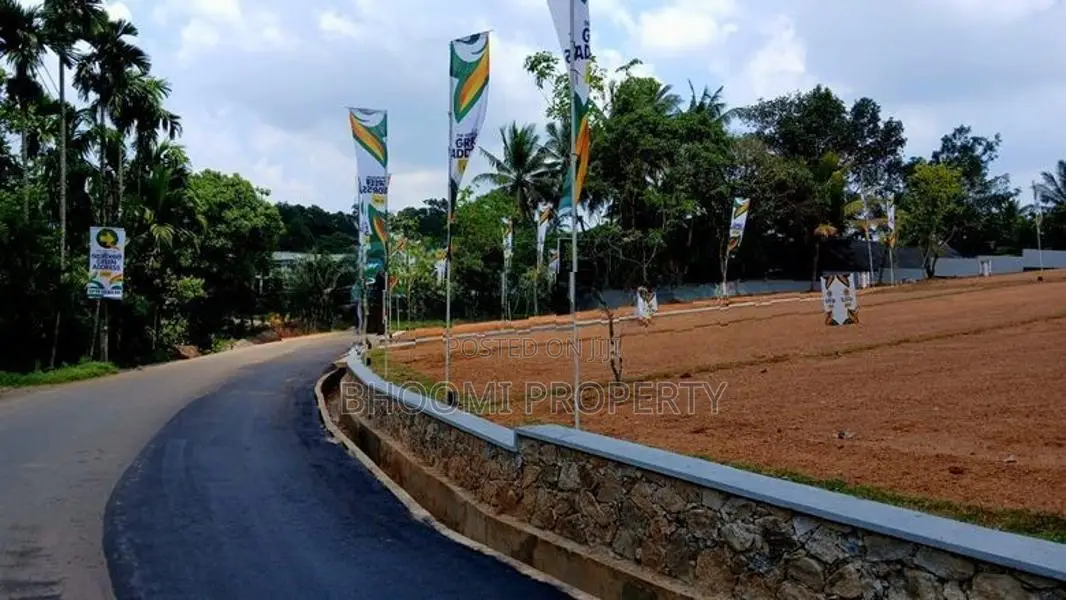 Land for Sale in Homagama