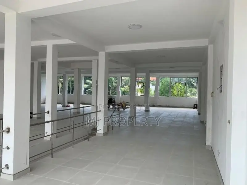 ( SC-1273) Valuable Commercial Building 1st Floor Rent in Pannipitiya