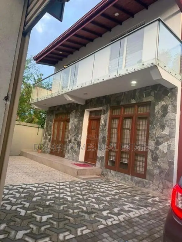 4-Bedroom House For Sale In Kotte – Rajamahavihara Road