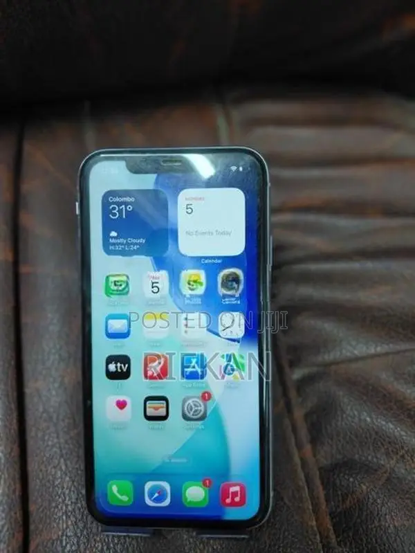 Apple iPhone 11 128GB (Used)