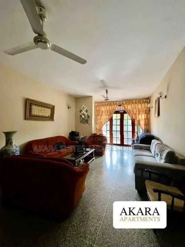3,600 sq.ft Unfurnished House For Rent - HL56094 In Colombo 7