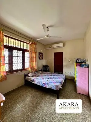 3,600 sq.ft Unfurnished House For Rent - HL56094 In Colombo 7