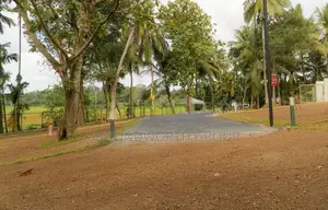 සුන්දර දසුනක් සහිත ආරක්ෂිත නේවාසික බිම් කොටස් Niyadagala