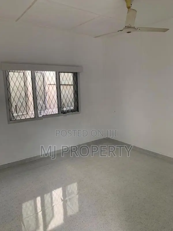 ( SR-1279) Upper Floor House Rent In Narahenpita Colombo 5