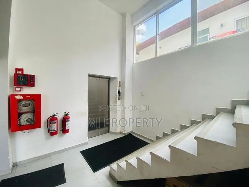 ( GC-1200) Valuable Commercial Building 2nd Floor Rent In Rajagiriya