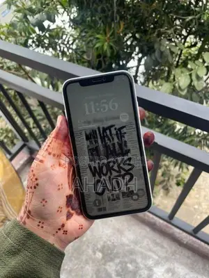 Apple iPhone XR (Used)