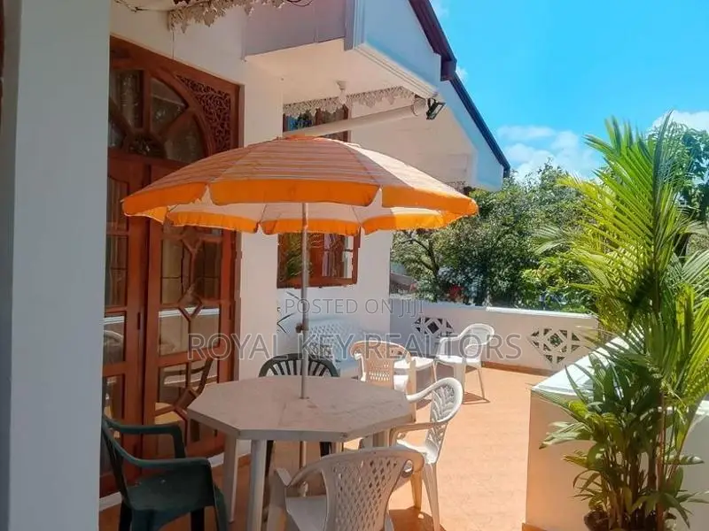 05 Bedroom - Fully Furnished House For Rent In Mount Lavinia