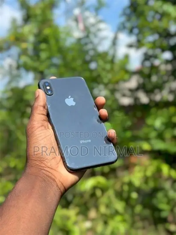 Apple iPhone X (Used)