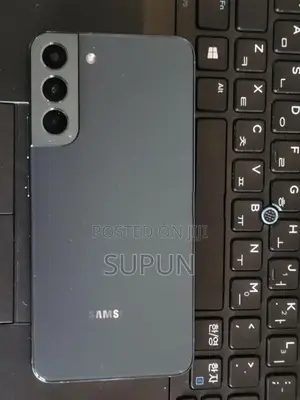 Samsung Galaxy S22 (Used)