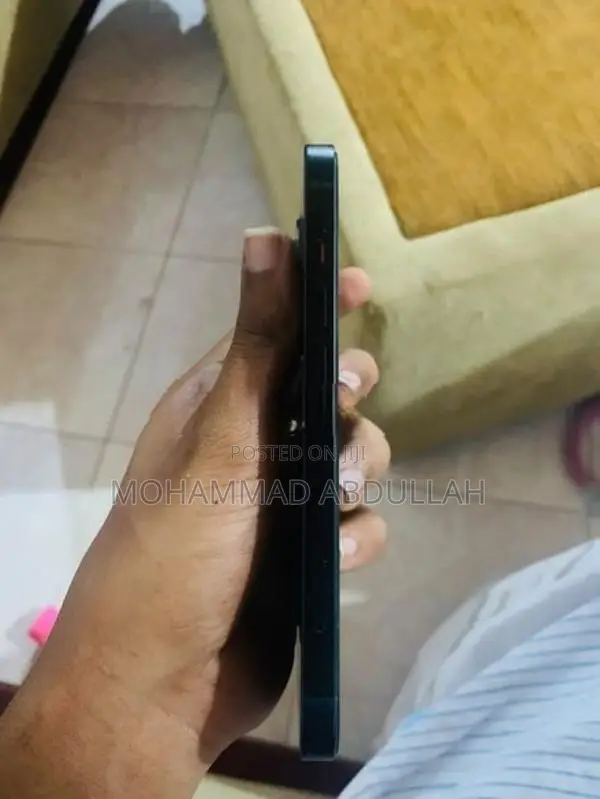 Apple iPhone 13 (Used)