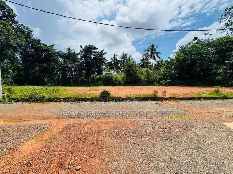 Flat Square Land for Sale - Piliyandala