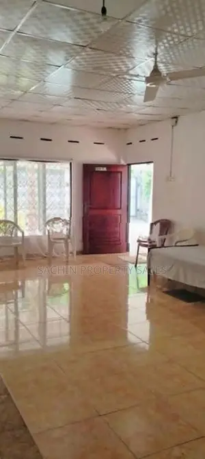 Single-Storey House with 20.5 Perch Land for Sale in Nalluruwa,Panadur