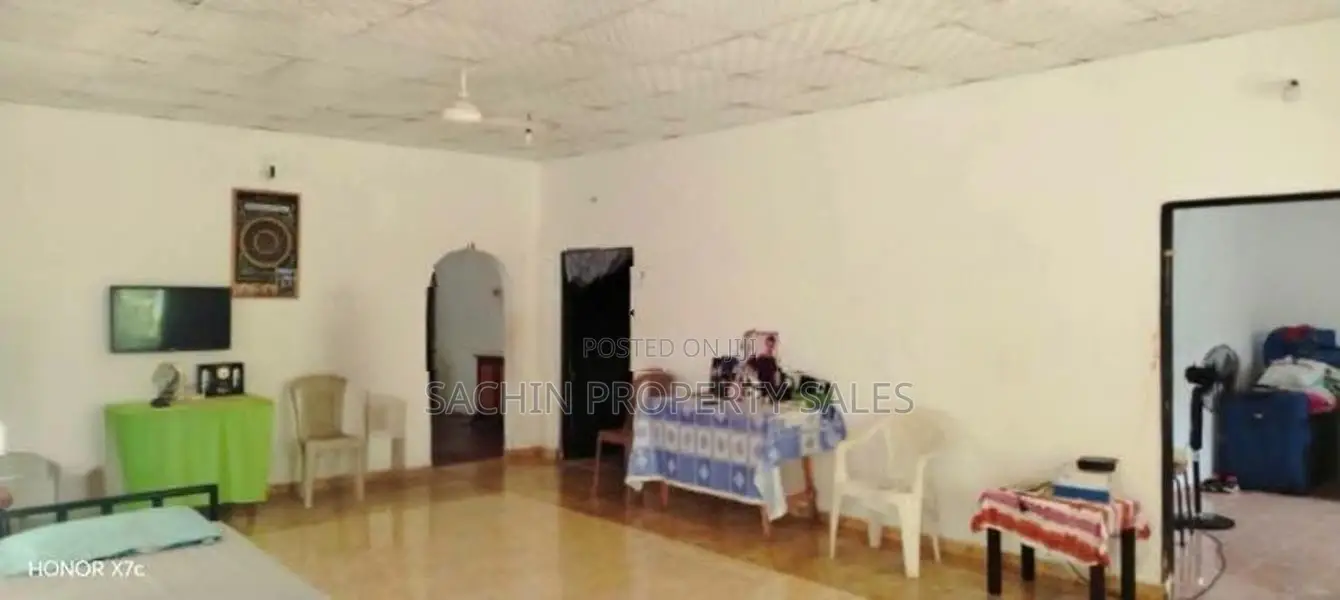 Single-Storey House with 20.5 Perch Land for Sale in Nalluruwa,Panadur