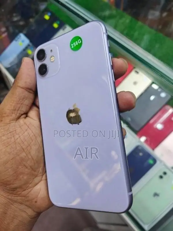 Apple iPhone 11 256GB (Used)