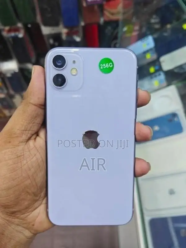 Apple iPhone 11 256GB (Used)