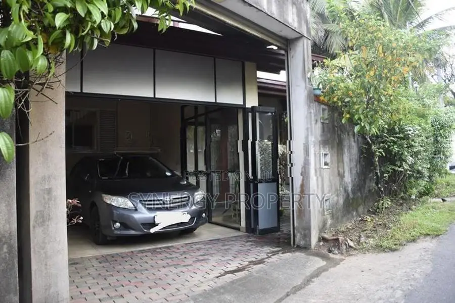 Elegant 3-Bedroom House For Sale In Ragama – Thewatta(HO-GAMRG-254)