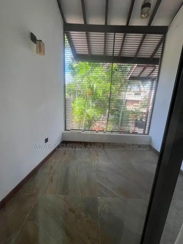 3,500 sq.ft - Furnished House for Rent HL55151