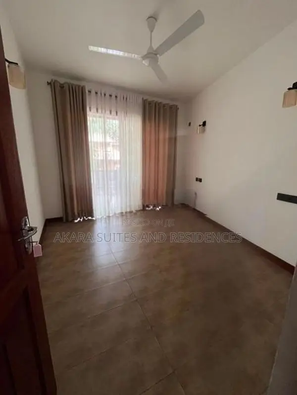 3,500 sq.ft - Furnished House for Rent HL55151