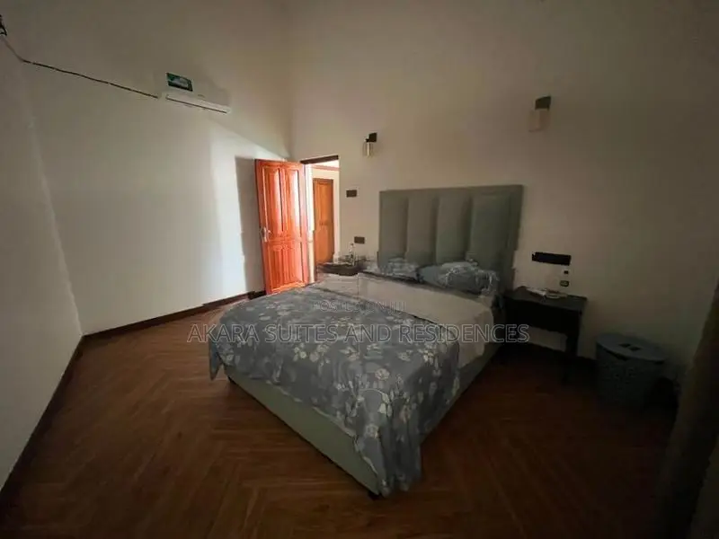 3,500 sq.ft - Furnished House for Rent HL55151