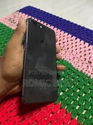 Apple iPhone 8 Plus (Used)