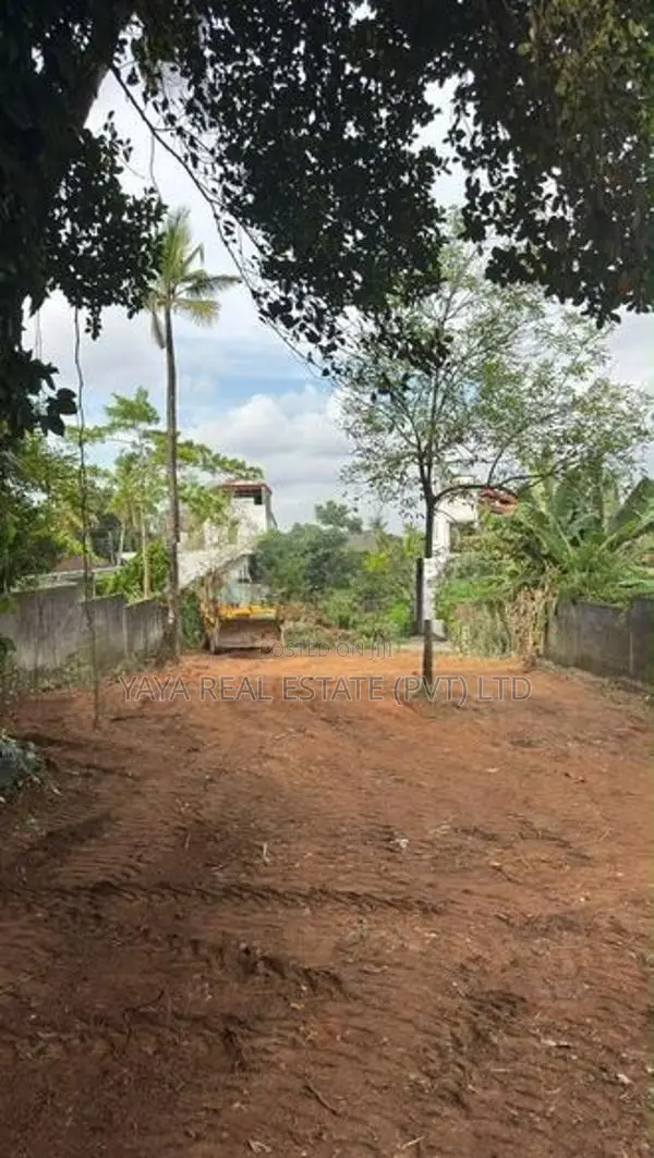 Residential Land for Sale in Athurugiriya