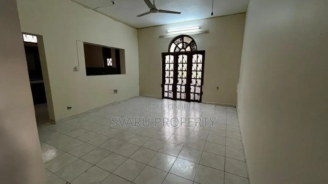Mount Lavania 03 Bedroom 01st Floor House for Rent