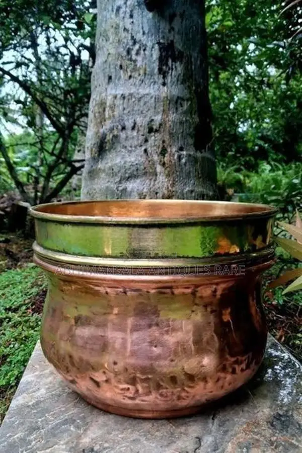 පිත්තල තබ බඳුන
