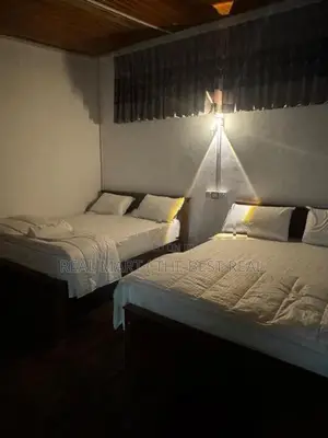 COLOMBO 04 : 6-BEDROOM (10-PERCH) HOTEL FOR RENT
