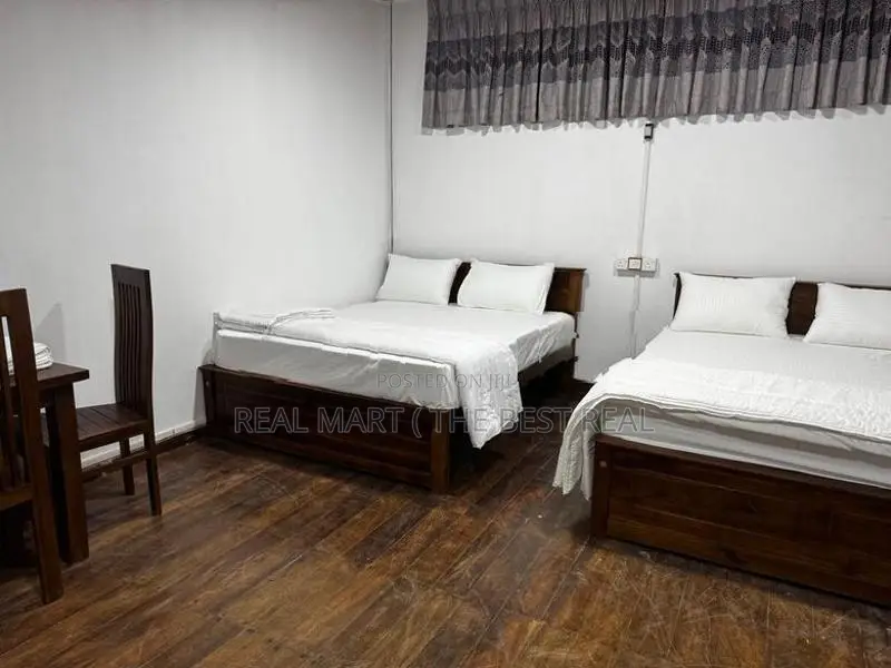 COLOMBO 04 : 6-BEDROOM (10-PERCH) HOTEL FOR RENT