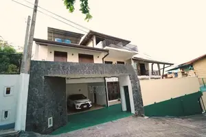 Three Storey House for Sale with Furniture and Pool Talawatugoada
