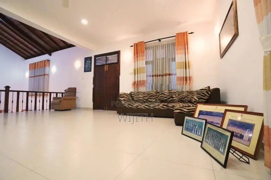 Talawatugoada Modern Three Storey House For Sale With Furnitures Pool
