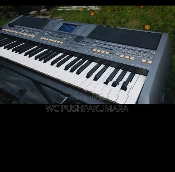 Yamaha PSR s670
