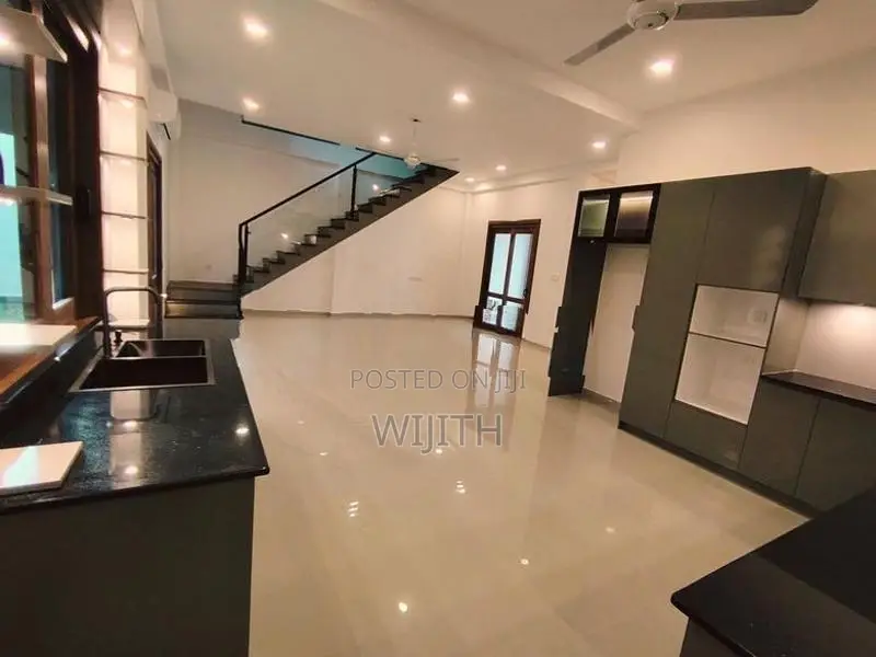 Modern Brand New 3 Story House for Sale in Boralasgamuwa Gangaramaroad