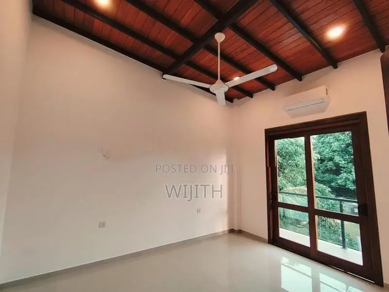 Modern Brand New 3 Story House for Sale in Boralasgamuwa Gangaramaroad
