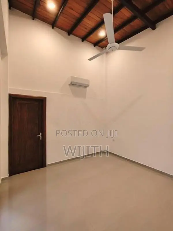 Modern Brand New 3 Story House for Sale in Boralasgamuwa Gangaramaroad
